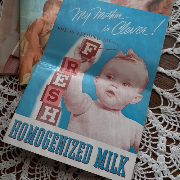 Lot of 1950s baby ephemera and Little Boy Blue warming bowl. - Picture 11 of 16